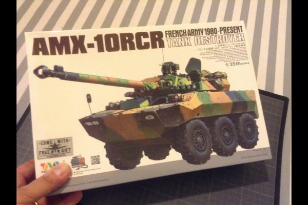 AMX-10 RCR de Tiger Model au 1/35 : unboxing